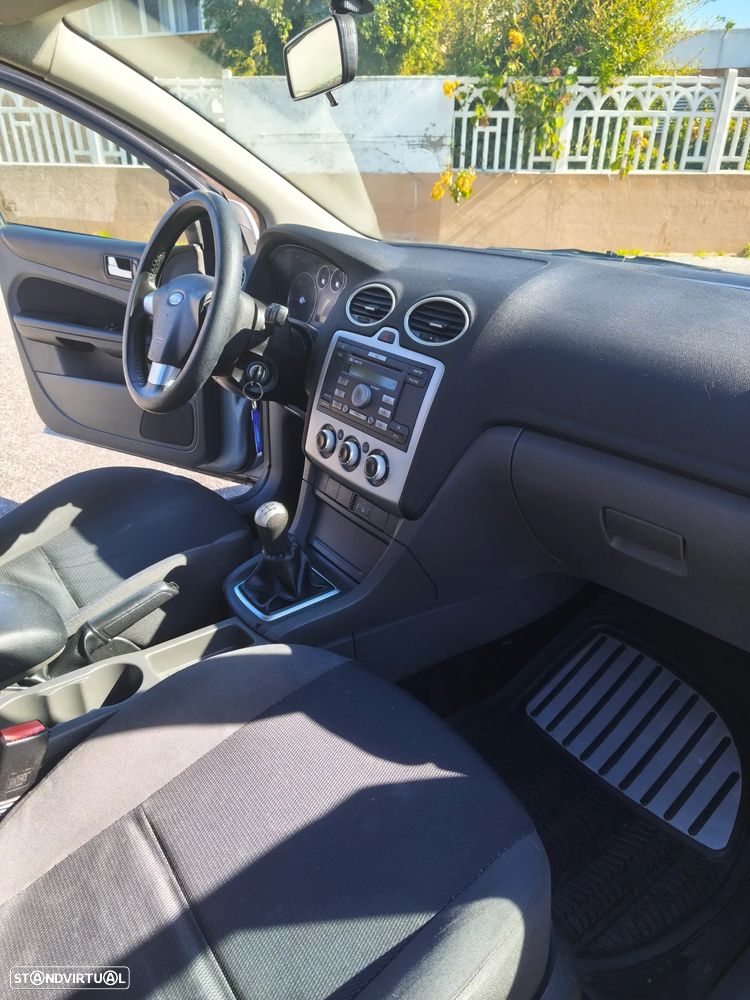 Ford Focus SW 1.6 TDCi Sport - 16