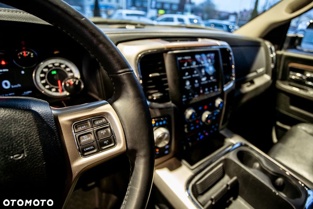 RAM 1500 Crew Cab Laramie - 22