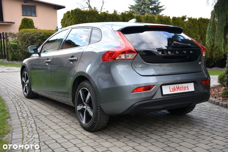 Volvo V40 T2 - 2
