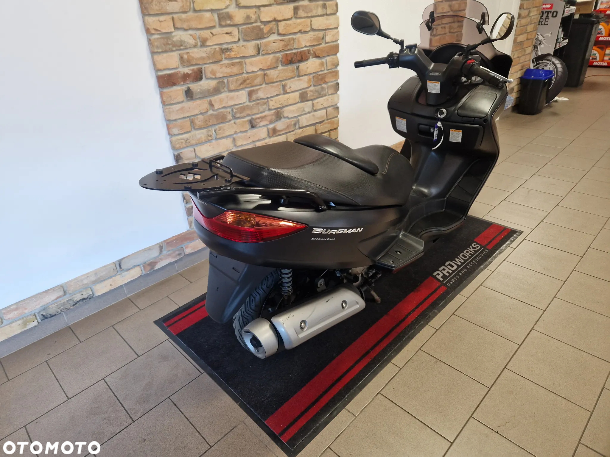 Suzuki Burgman - 21