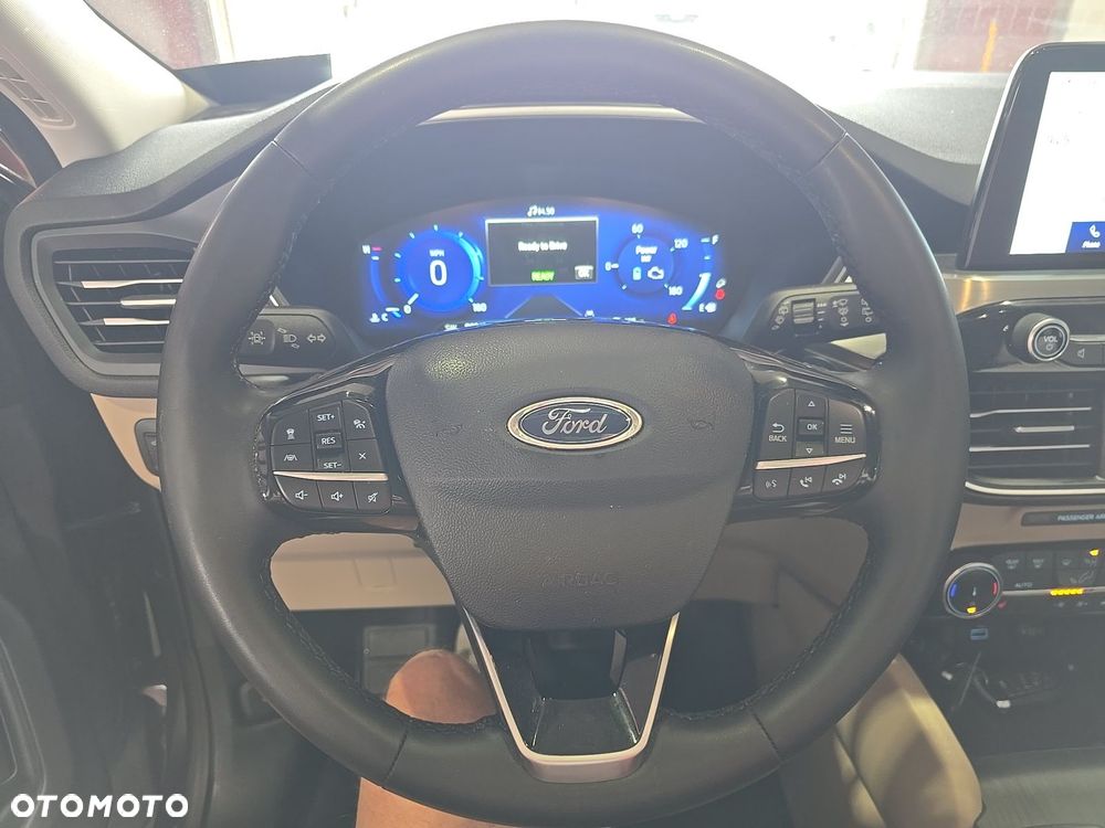 Ford Escape 2.0 EcoBoost AWD Titanium - 9