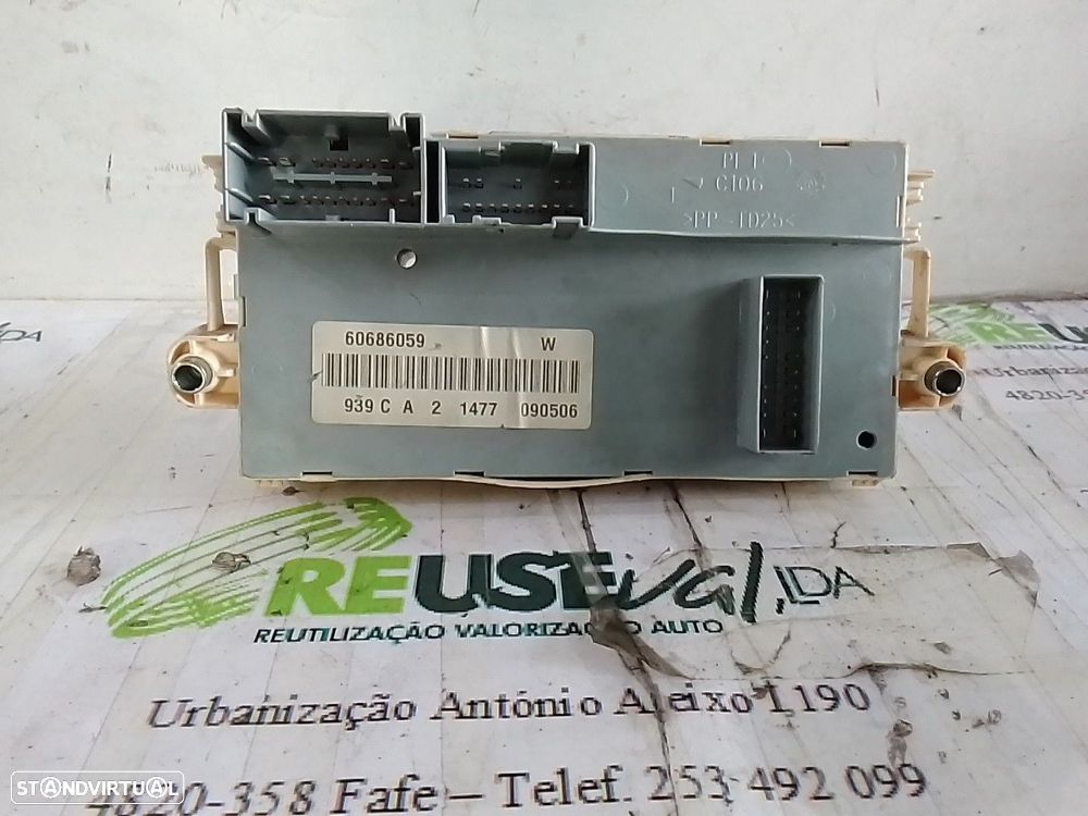 Caixa Relés/Fusíveis Alfa Romeo 159 Sportwagon (939_) - 2