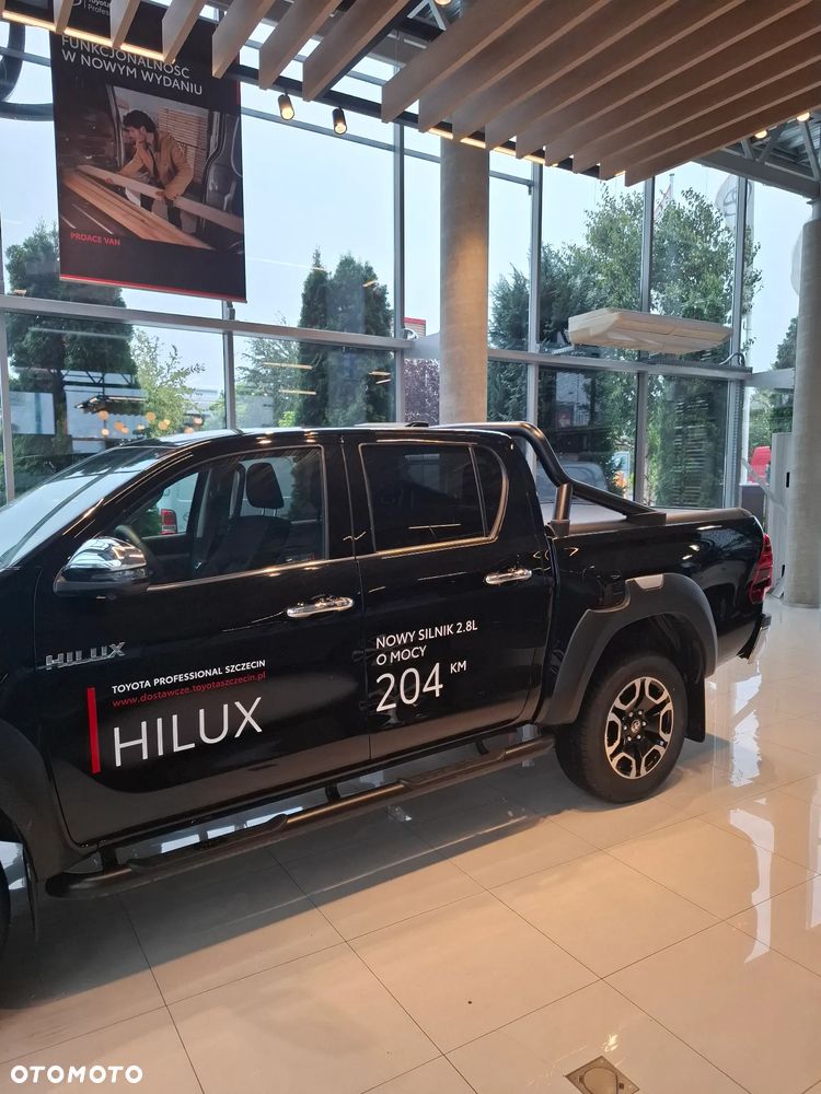 Toyota Hilux - 3