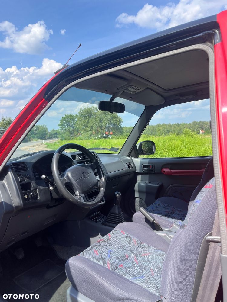 Toyota RAV4 2.0 - 6