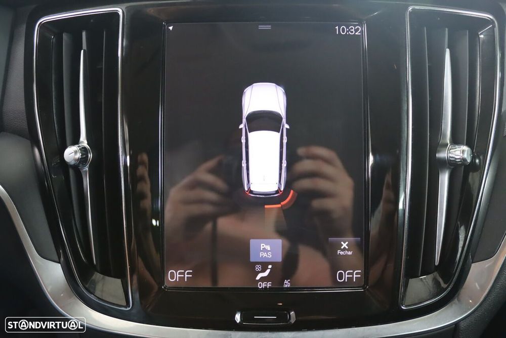 Volvo V60 2.0 D3 Momentum - 19