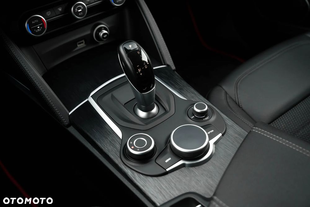 Alfa Romeo Stelvio 2.0 Turbo Sprint Q4 - 22