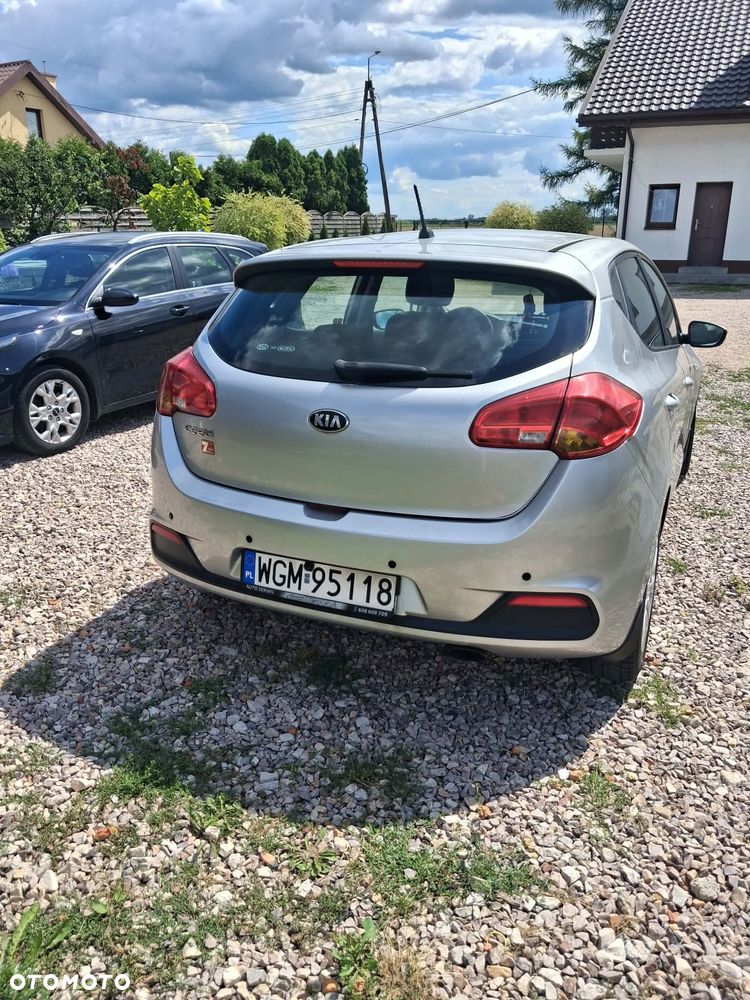 Kia Ceed 1.4 L - 10