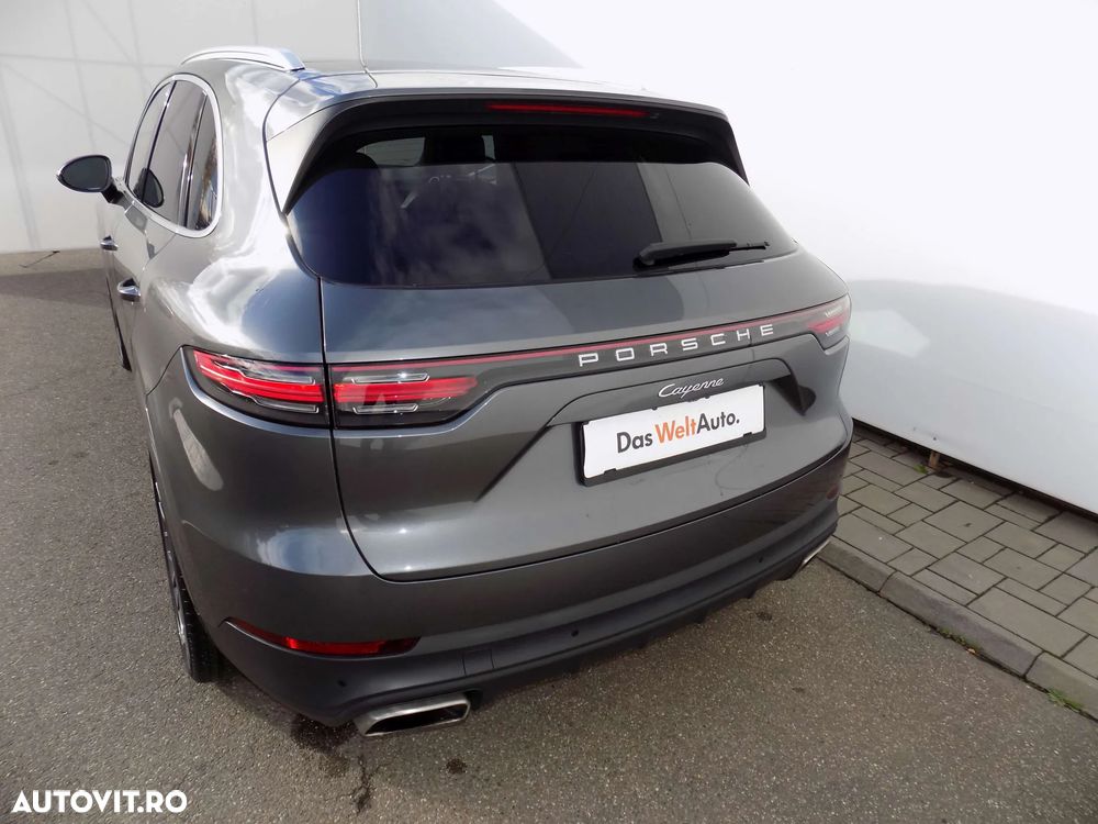Porsche Cayenne Standard - 4