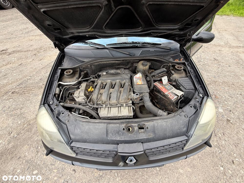 Renault Clio 1.4 16V Initiale - 10