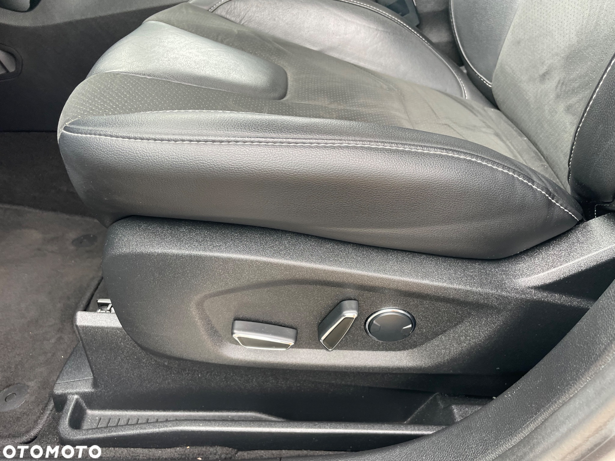 Ford S-Max 2.0 TDCi Titanium PowerShift - 25