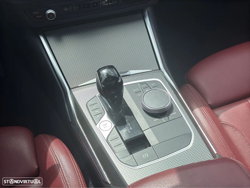 BMW 330 e Aut. M Sport - 11