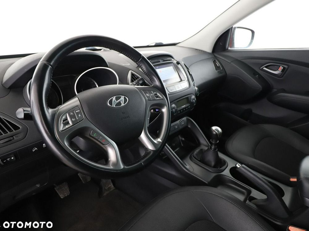 Hyundai ix35 1.6 2WD Fifa World Cup Edition - 15