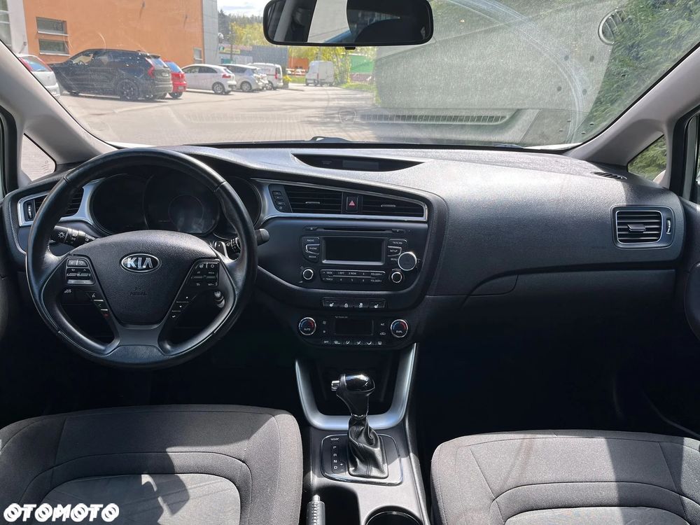 Kia Ceed - 9