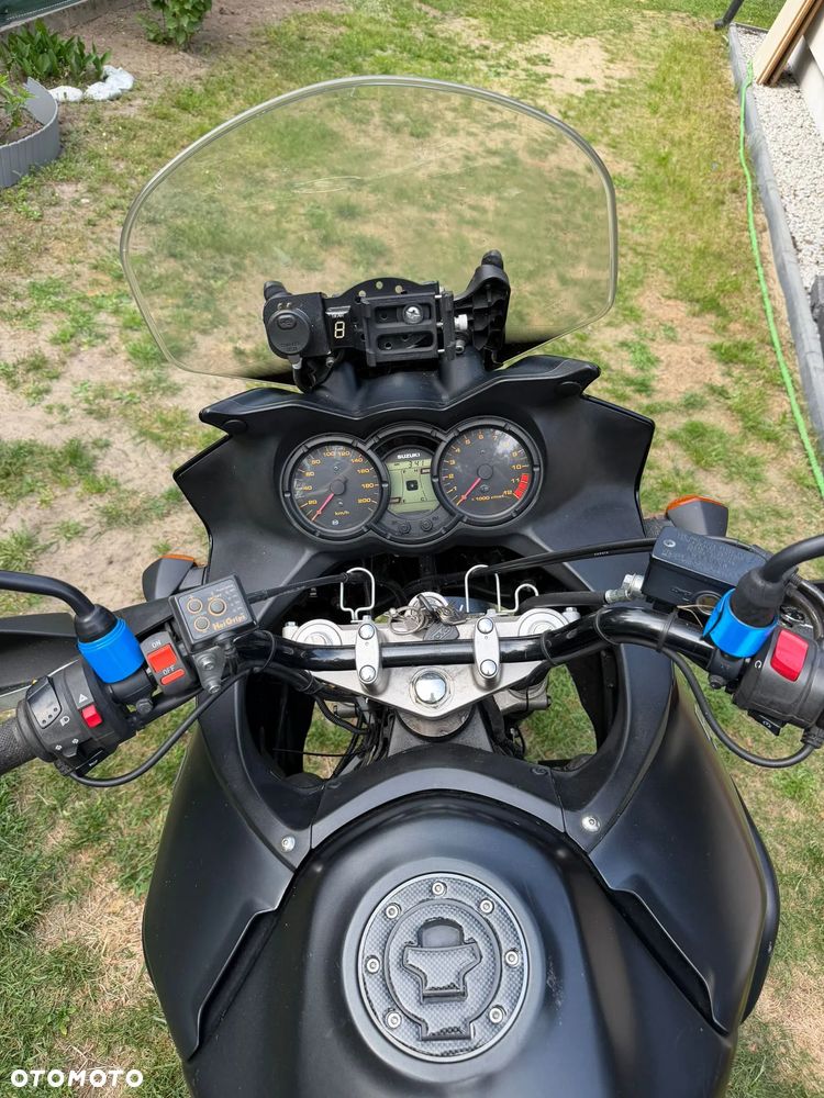 Suzuki V-STROM - 4