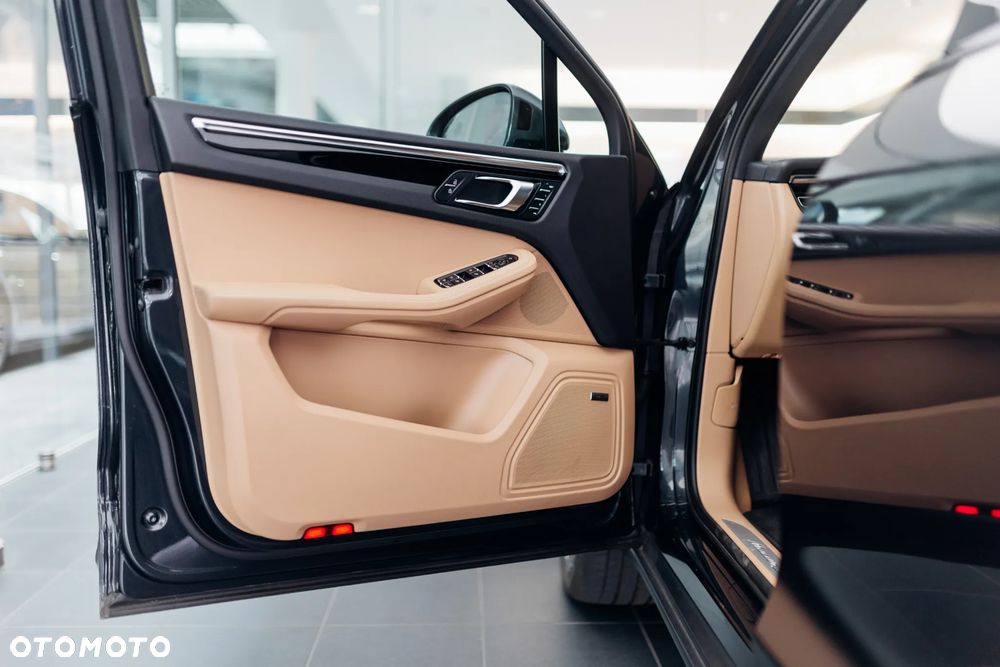 Porsche Macan S - 25