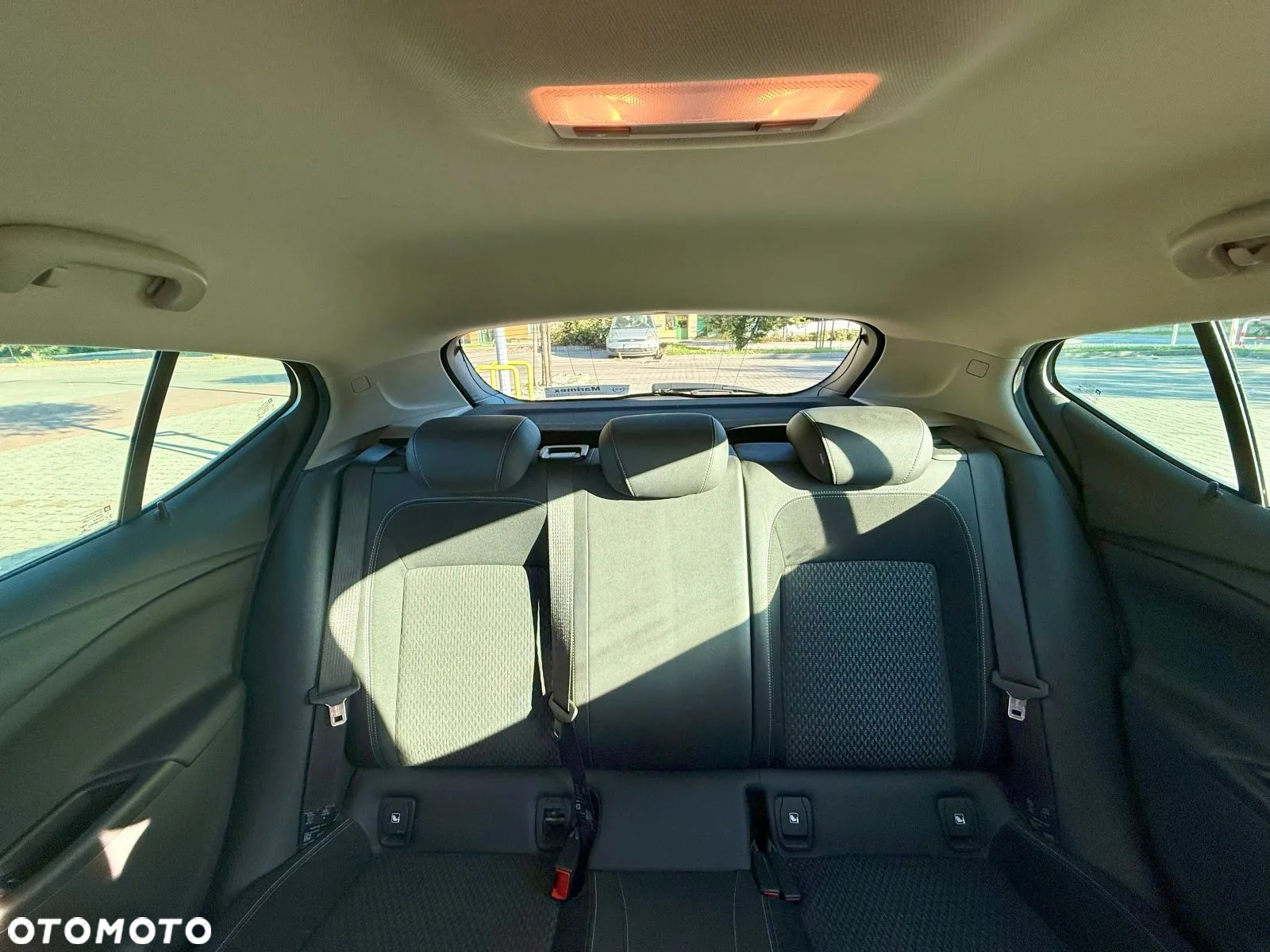 Opel Astra V 1.4 T Elite - 9
