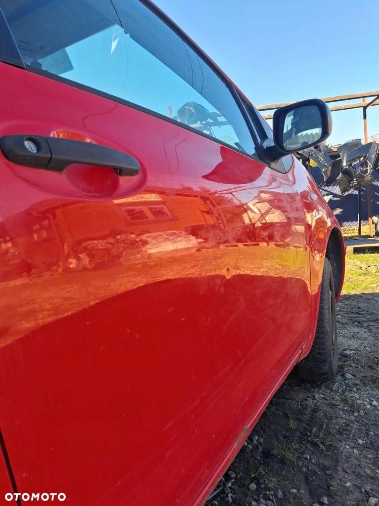Toyota Yaris II 06 drzwi prawe 3P0 - 6