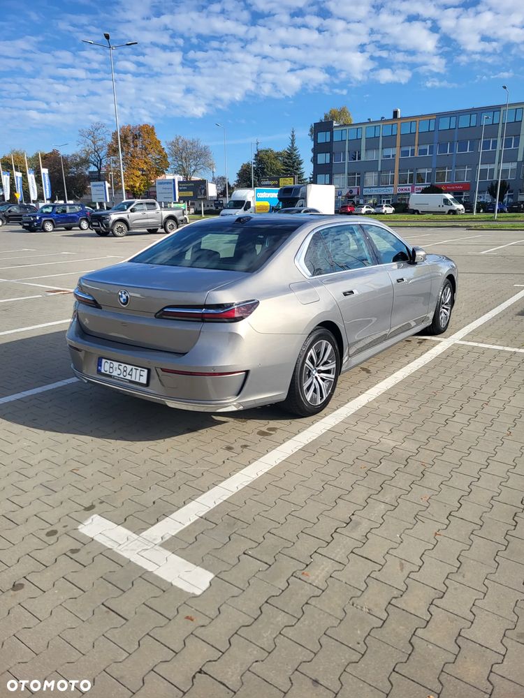 BMW Seria 7 - 5