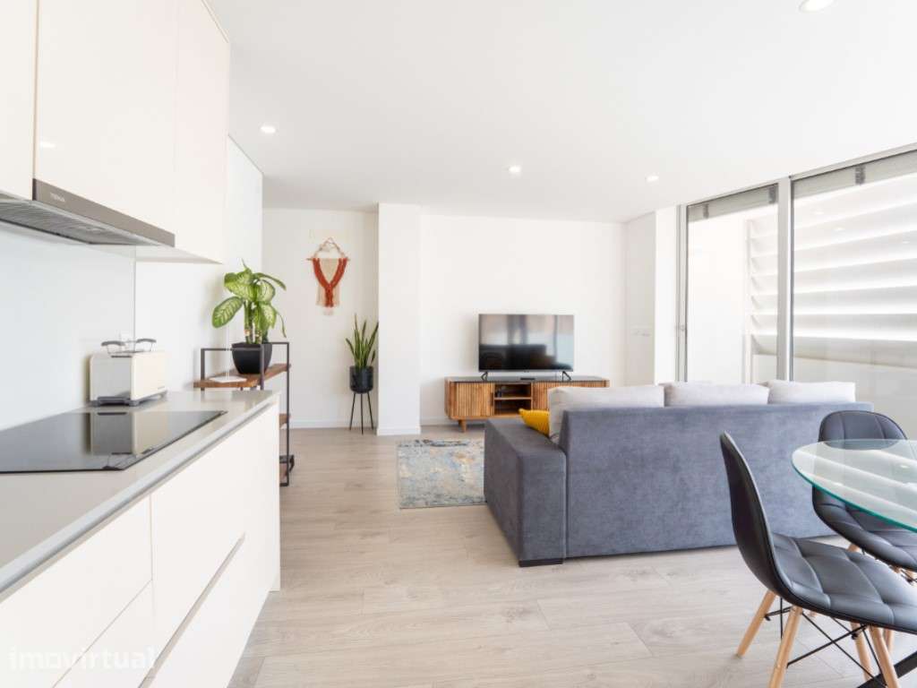 Apartamento T2 Novo para Arrendamento Mobilado - Grande imagem: 4/24