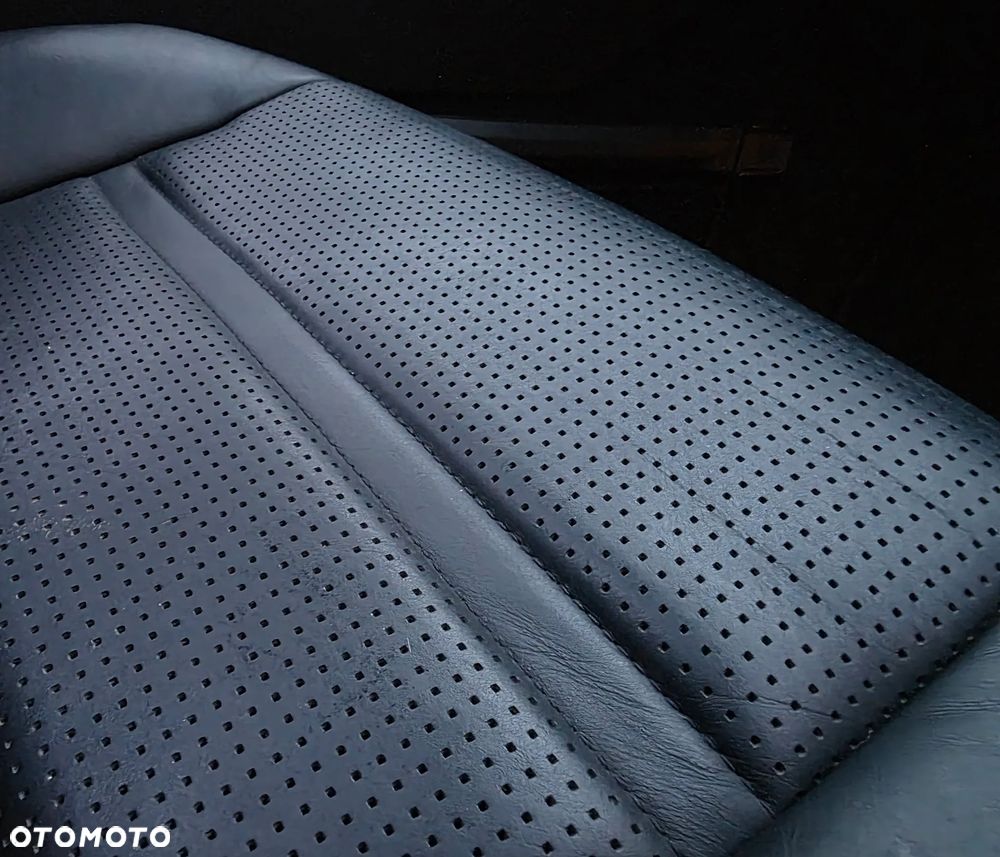 Mercedes-Benz Klasa E 63 AMG S 4-Matic - 30