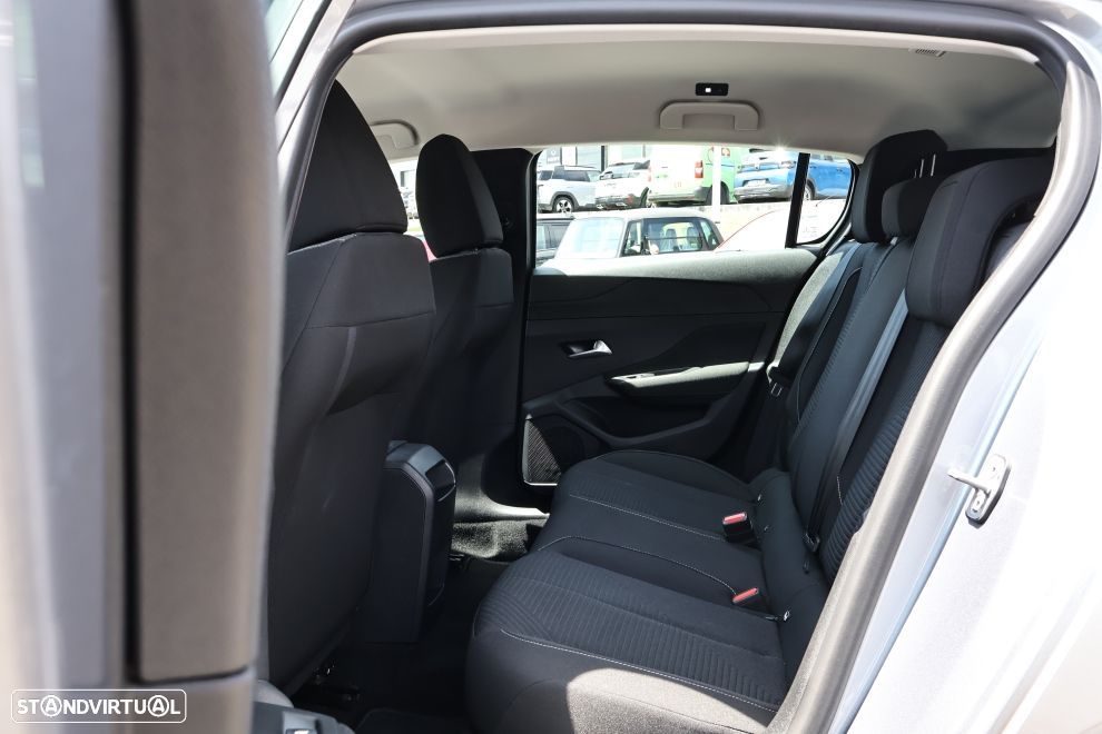 Peugeot 308 1.2 PureTech Active Pack — fotografia 15