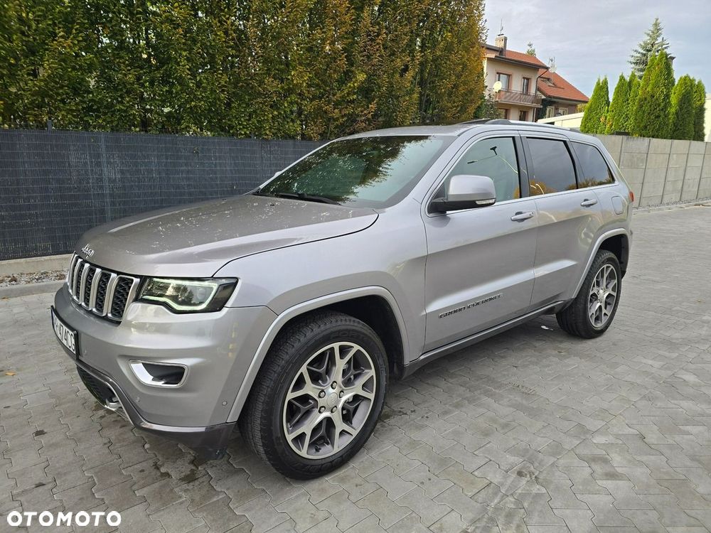 Jeep Grand Cherokee - 13