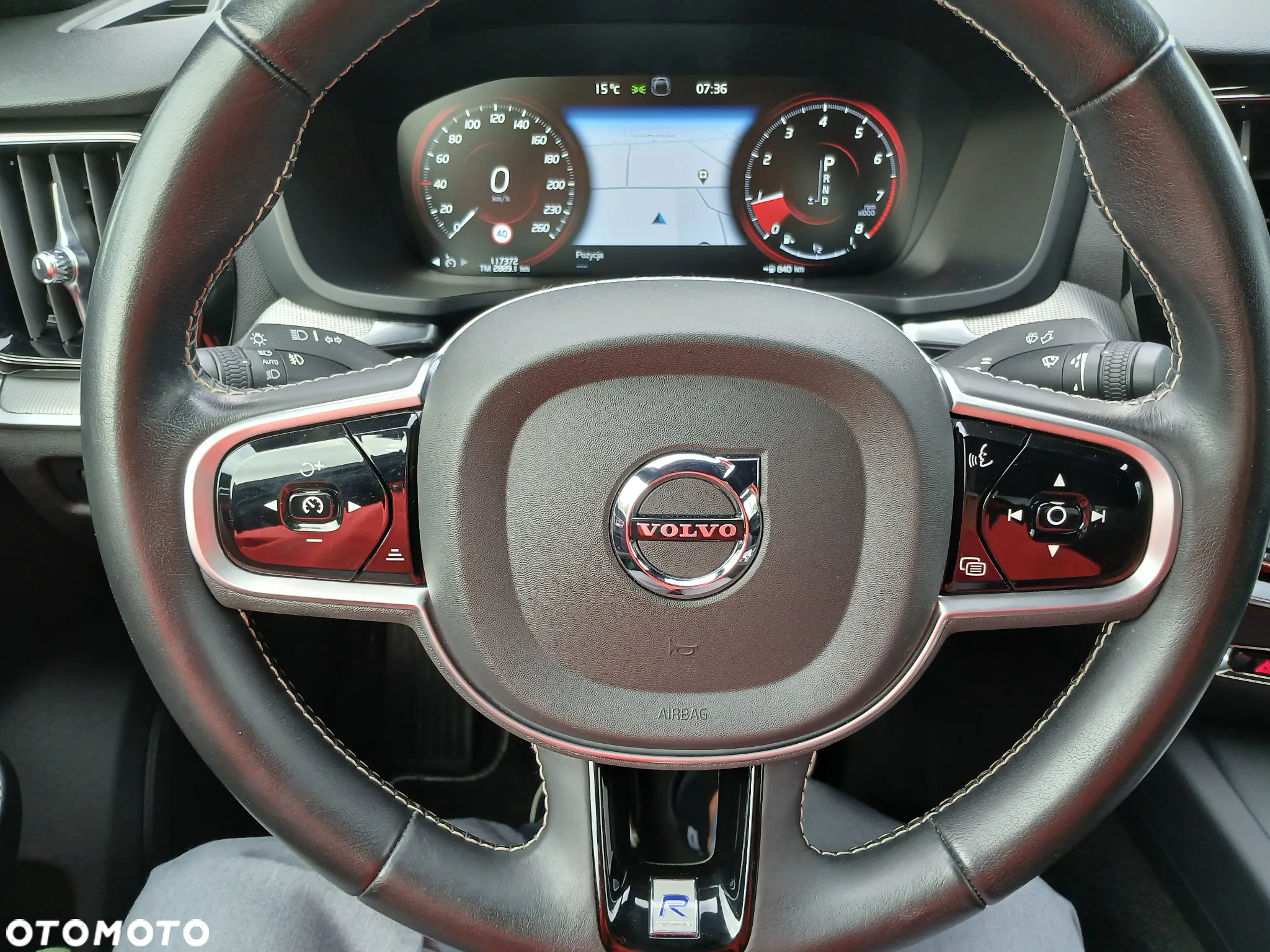 Volvo S60 T4 R-Design - 9