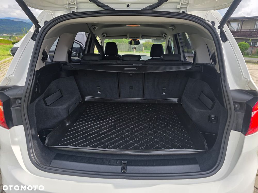 BMW Seria 2 218d GT - 12