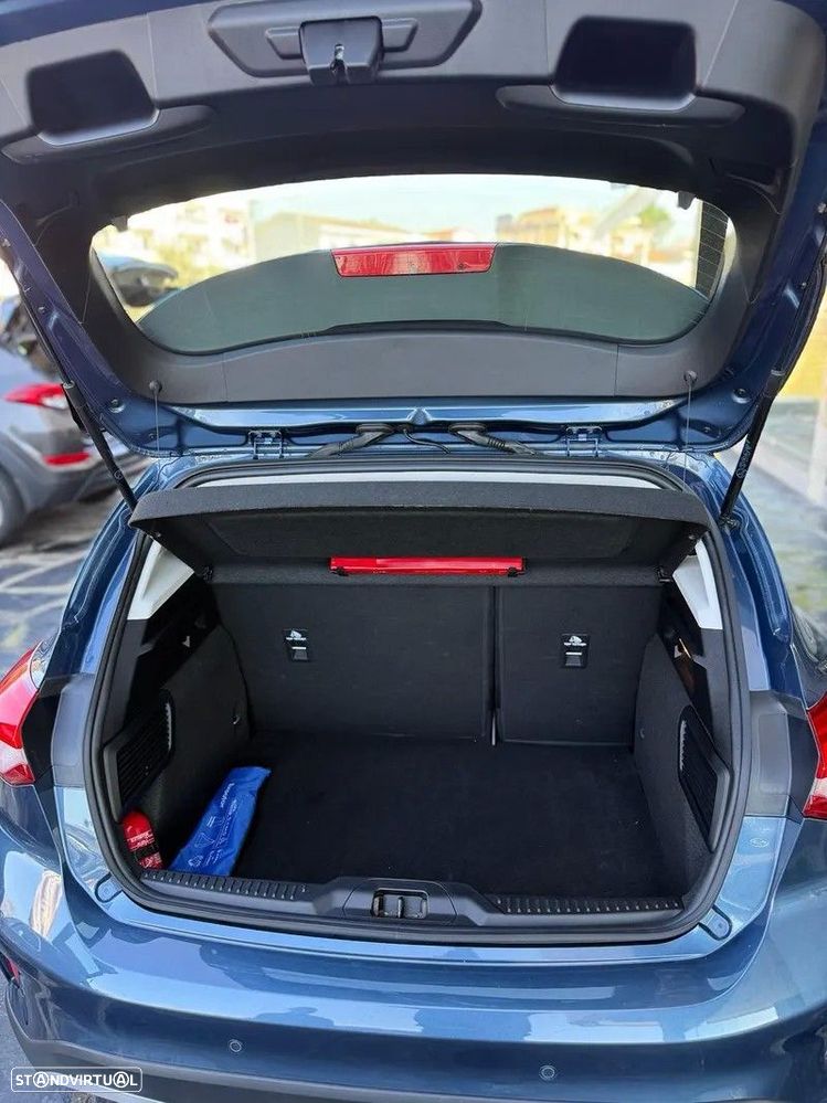 Ford Focus 1.5 TDCi ECOBlue Active - 10