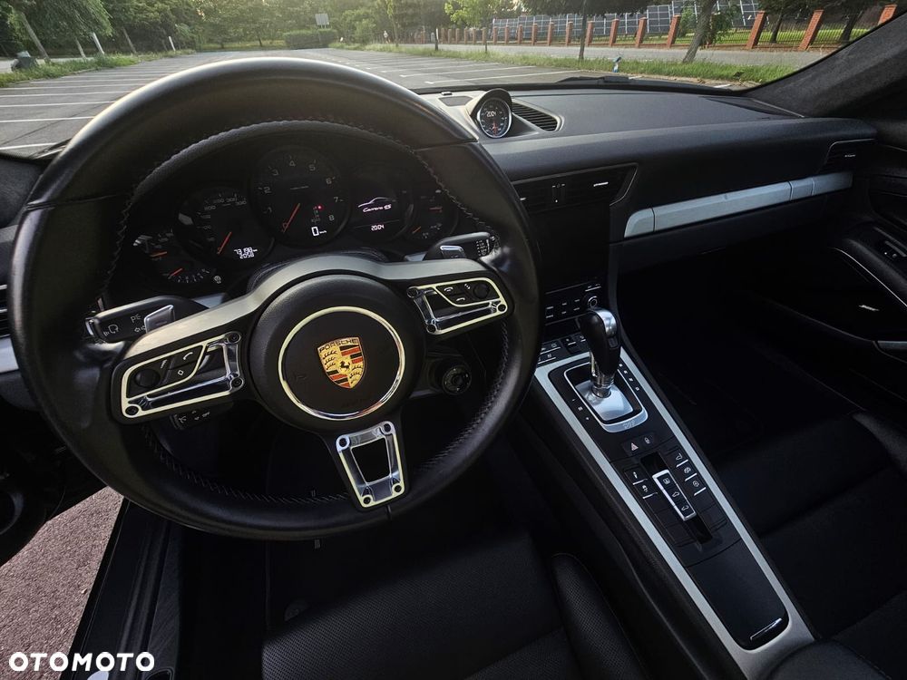 Porsche 911 Carrera 4S PDK - 5
