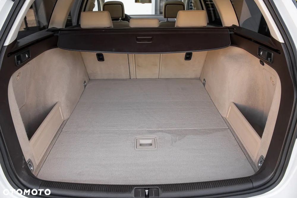 Volkswagen Passat - 27
