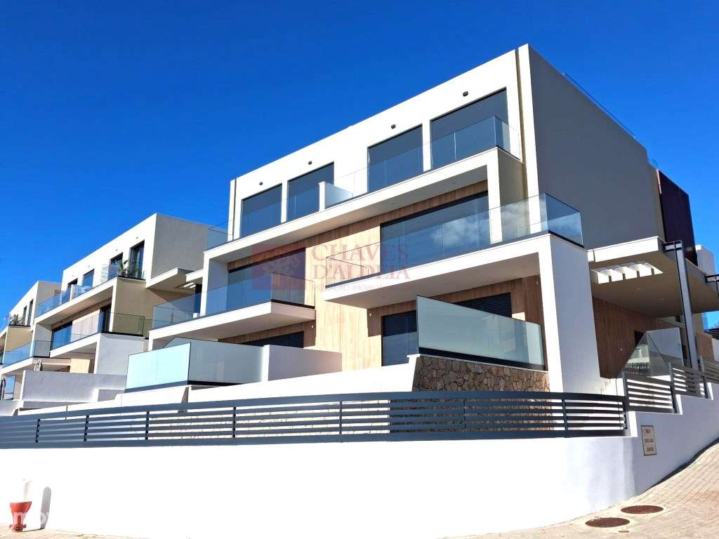 Ericeira - Moradia T4 a estrear - Conforto, Piscina e Vista 180º' - Grande imagem: 3/31