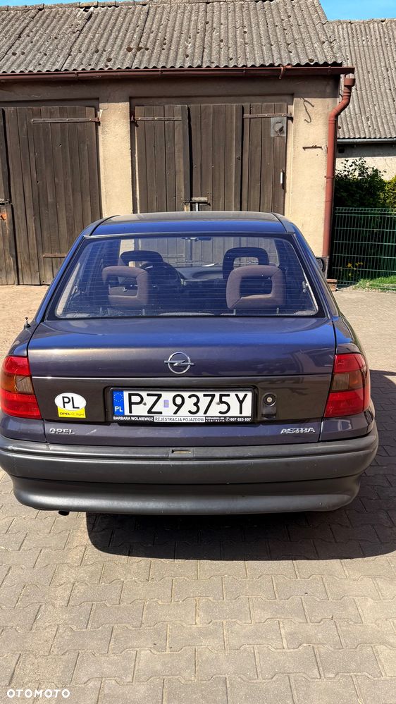 Opel Astra 1.4 GL - 3