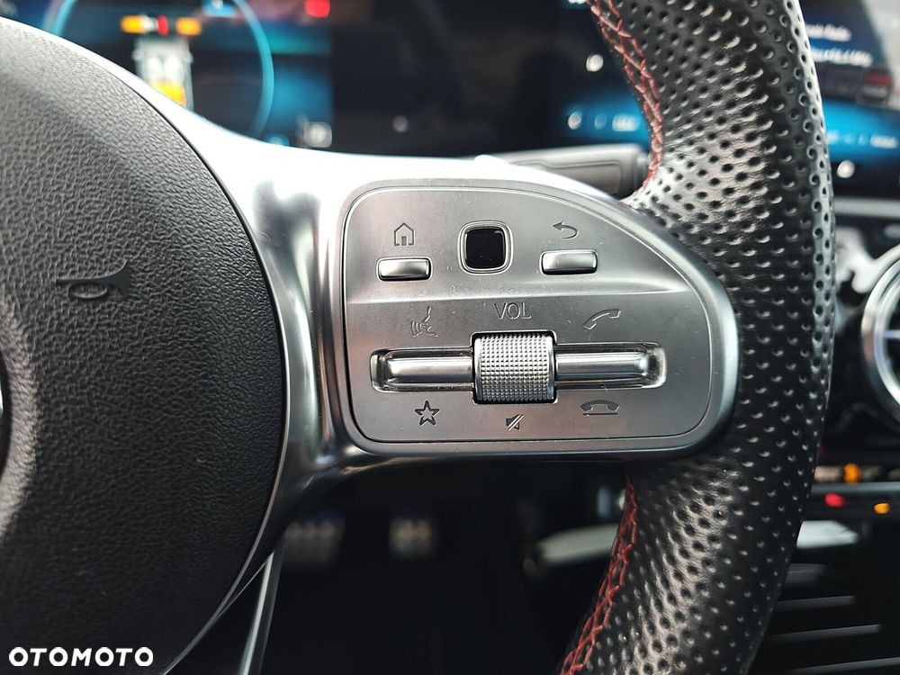 Mercedes-Benz CLA - 17