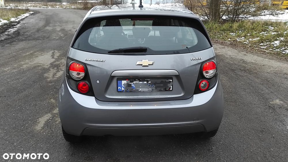 Chevrolet Aveo - 4