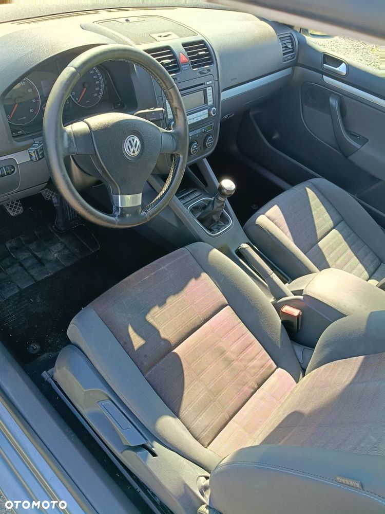 Volkswagen Golf - 2