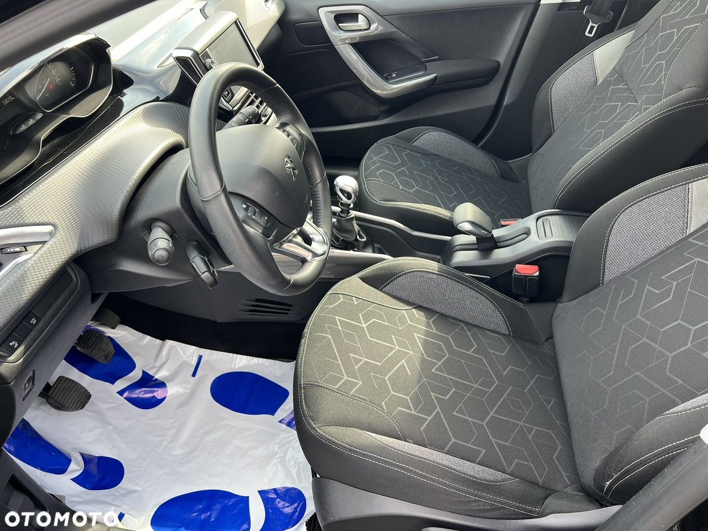 Peugeot 2008 - 14