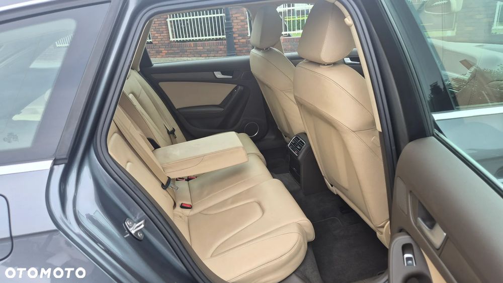 Audi A4 Avant 2.0 TDI DPF clean diesel multitronic Ambiente - 14
