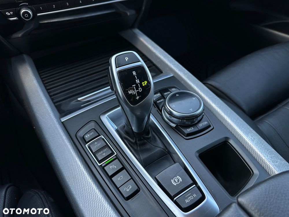 BMW X5 xDrive25d - 33