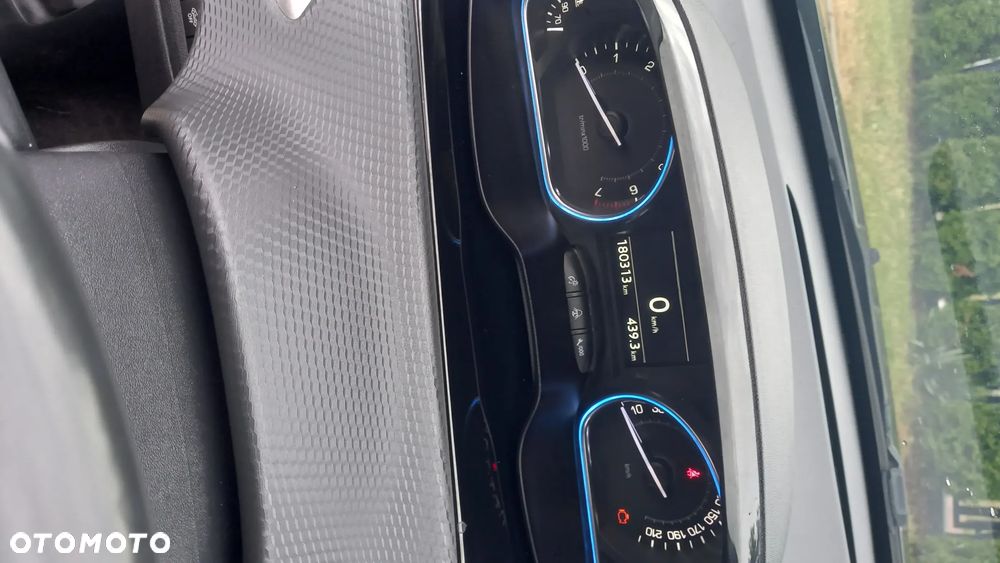 Peugeot 2008 1.6 VTi Active - 6