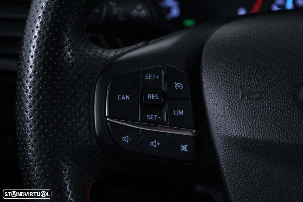 Ford Fiesta 1.0 EcoBoost ST-Line - 23