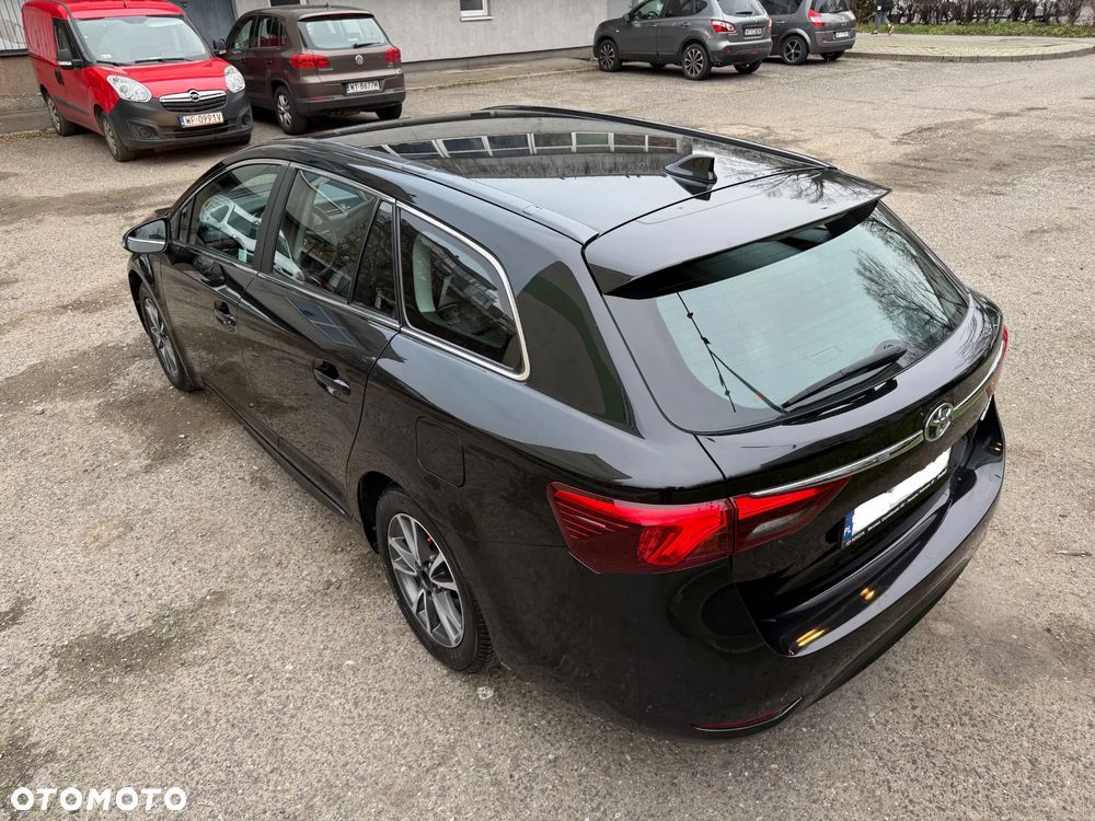 Toyota Avensis 2.0 Multidrive S Executive - 13