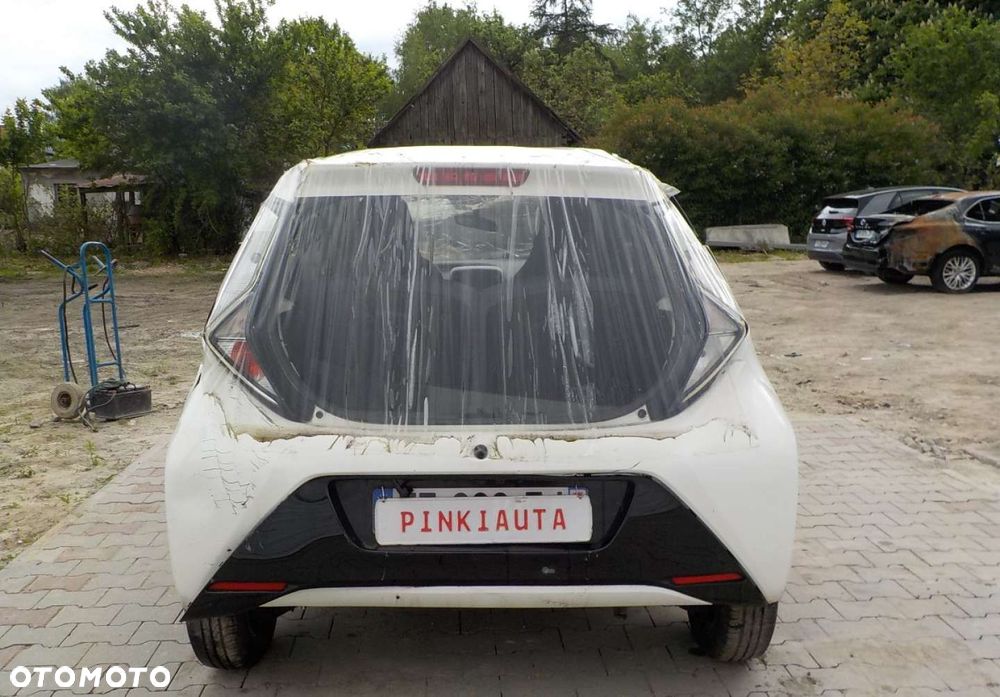 Toyota Aygo x-play - 8