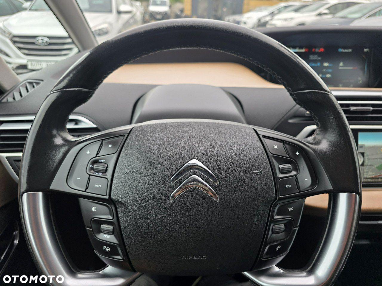 Citroën C4 Grand Picasso 2.0 BlueHDi Exclusive - 28