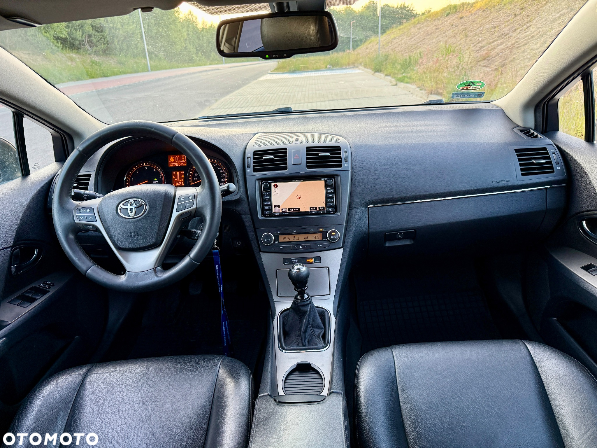 Toyota Avensis 2.0 D-4D Combi Travel - 11