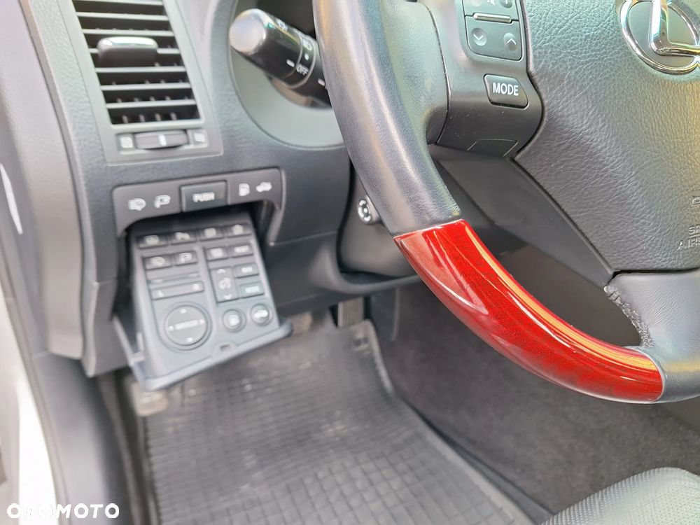 Lexus GS - 26