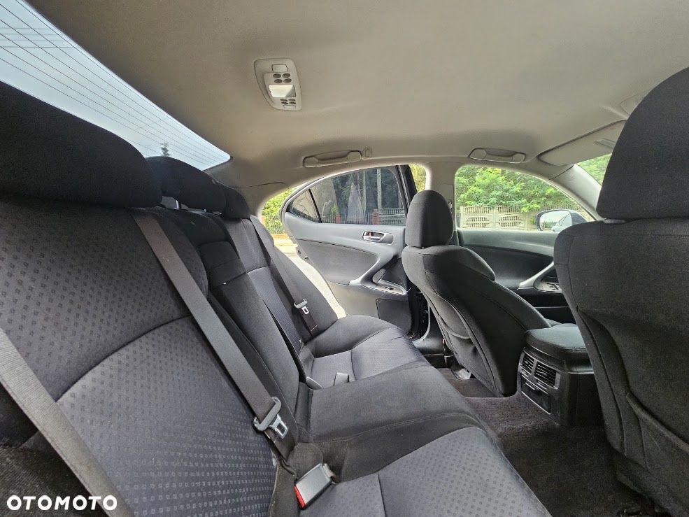 Lexus IS 220 D Classic + - 9