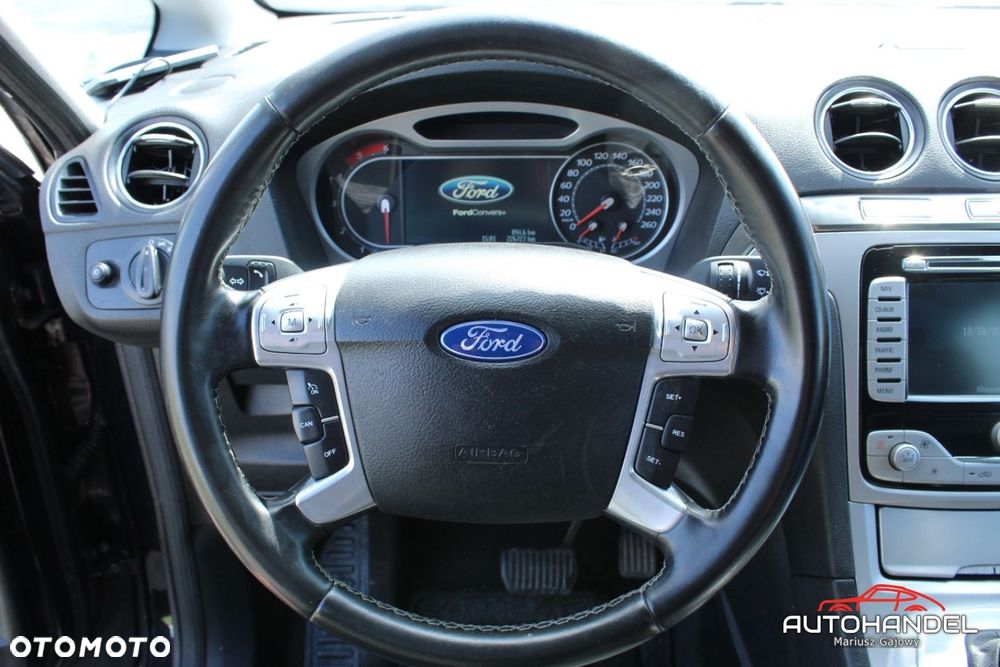 Ford S-Max - 13