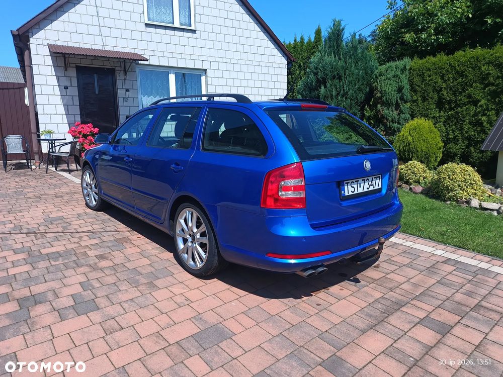 Skoda Octavia 2.0 TDI DPF RS - 3