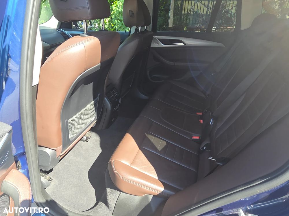 BMW X3 xDrive20d AT Luxury Line - 12